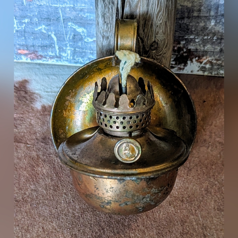 Vintage Hilco Brit Empire Swivel Copper Oil Lamp
